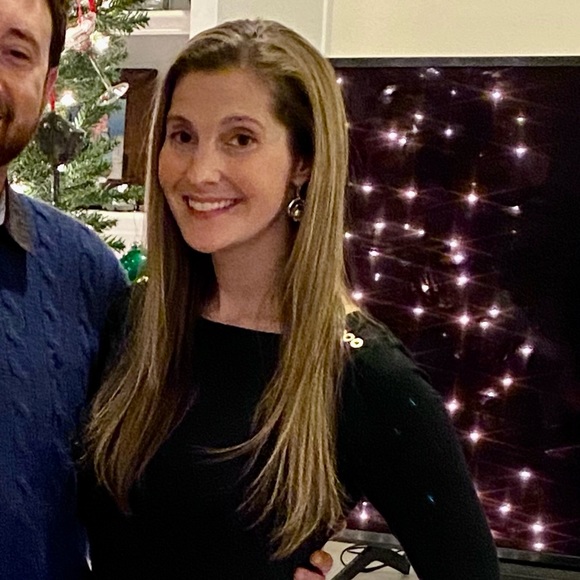 Profile Picture of Lex Goolkasian (@betchinpink) on Poshmark