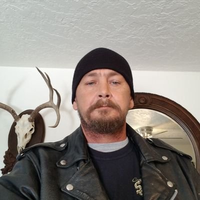 Profile Picture of Clint White (@clint_5) on Twitter