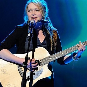 Profile Picture of Crystal Bowersox (@167846833) on Myspace