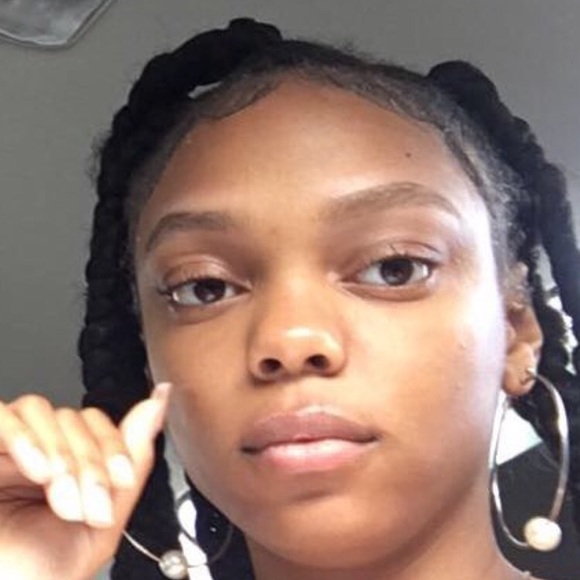 Profile Picture of Briana Bishop (@usbriana) on Poshmark