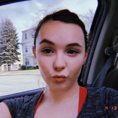 Profile Picture of Olivia MacIsaac (@olivia_macIsaac) on Twitter