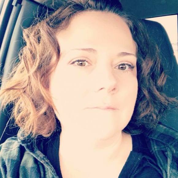 Profile Picture of Bobbie Hoover (@bj5308) on Poshmark