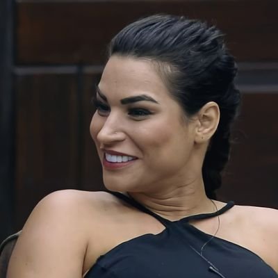 Profile Picture of Tchau Meg (@aMarianaComenta) on Twitter