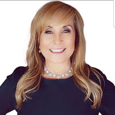 Profile Picture of Monica Nash (@MonicaNashHomes) on Twitter