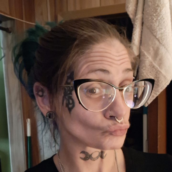 Profile Picture of Rabbit (@amandaswigart) on Tiktok