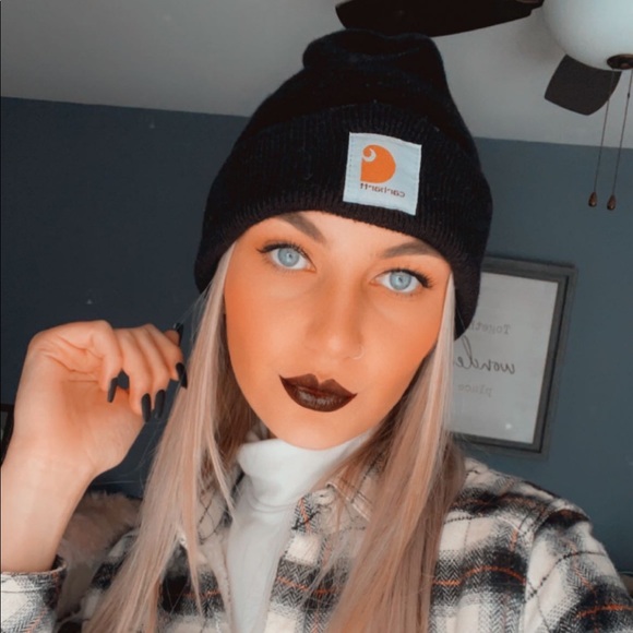 Profile Picture of Isabella Condemi (@belladancon) on Poshmark