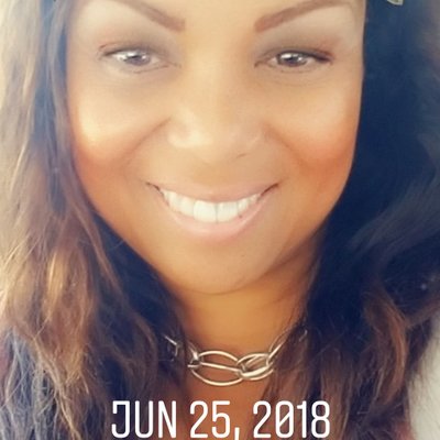 Profile Picture of Pamela Groves Dixon (@DixonGroves) on Twitter