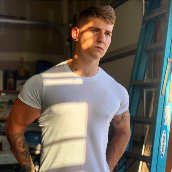 Profile Picture of Kyle Karlsen (@kylek27) on Poshmark