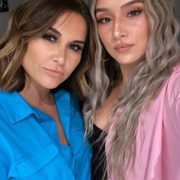 Profile Picture of Clare Ward (@clareward) on Poshmark