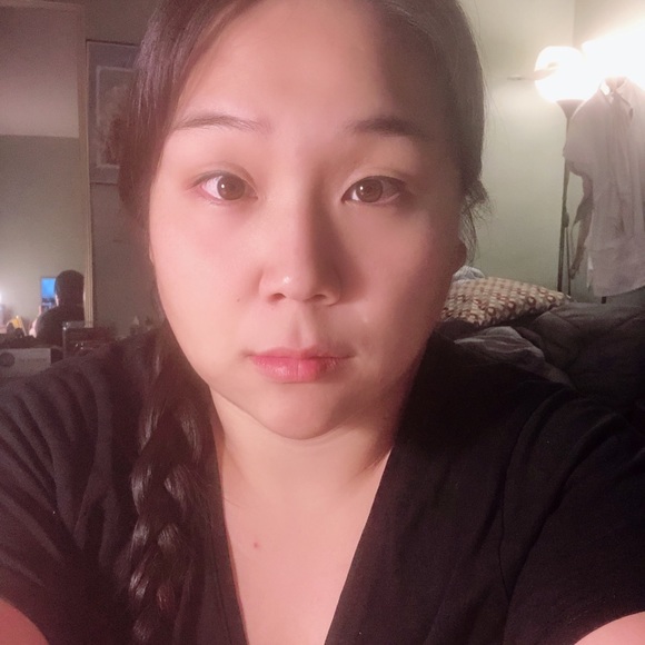 Profile Picture of Jeehae Lee (@jeehaelee) on Poshmark