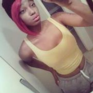 Profile Picture of Ruth Mills (@cristal.mills.3) on Myspace