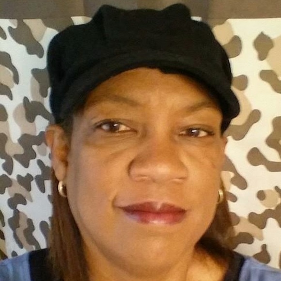 Profile Picture of Vanessa Chaney (@suganess56) on Poshmark