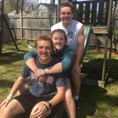 Profile Picture of Andrew Stratton (@AndreTheGiant77) on Twitter