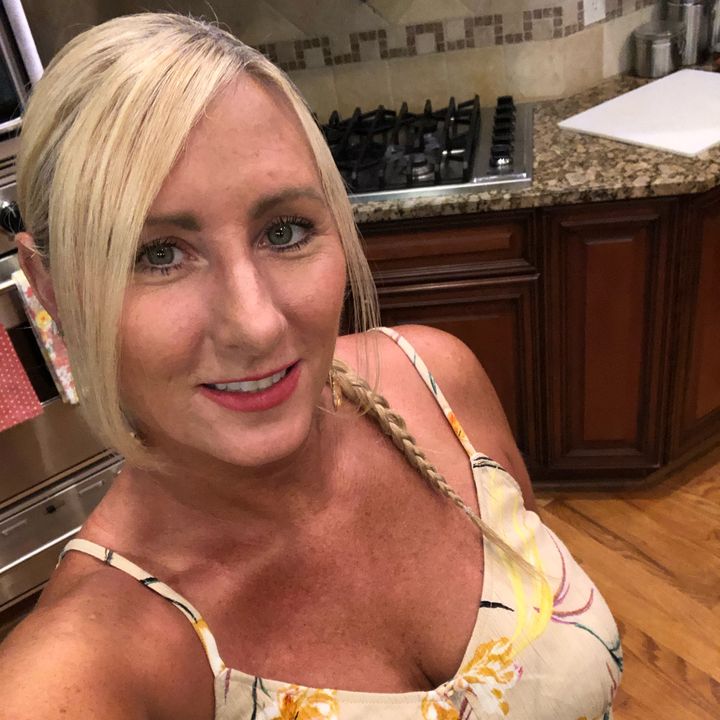 Profile Picture of Amber (@a.hurlburt) on Tiktok