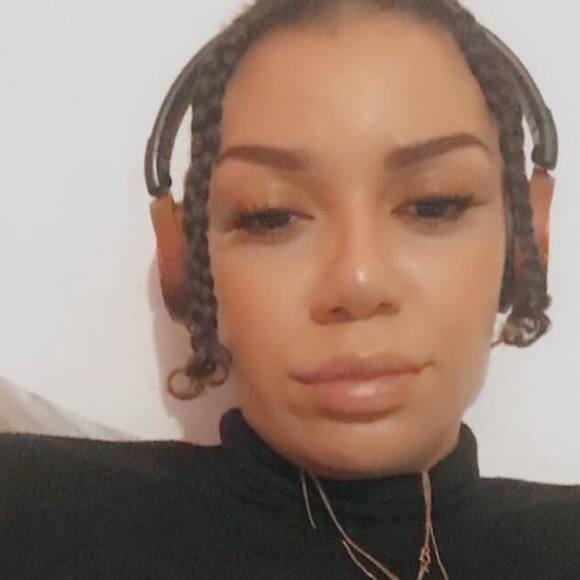 Profile Picture of Kaye Vassell (@kayevee23) on Poshmark