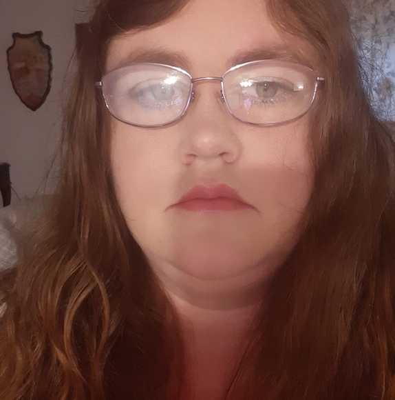 Profile Picture of April Lawler corson (@april_corson) on Poshmark