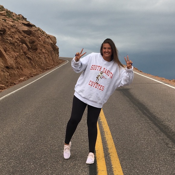 Profile Picture of Libby Miller (@_libbymiller) on Poshmark