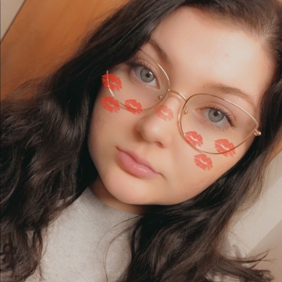 Profile Picture of Abby Strader (@abbystrader) on Poshmark