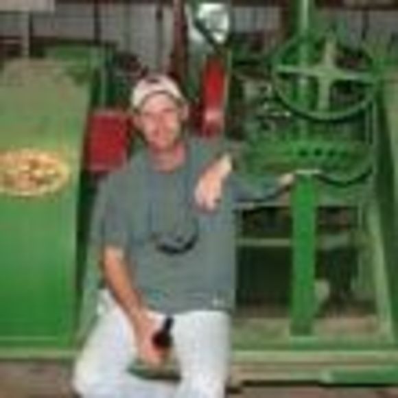 Profile Picture of Scott Schubert (@sschubert07) on Poshmark
