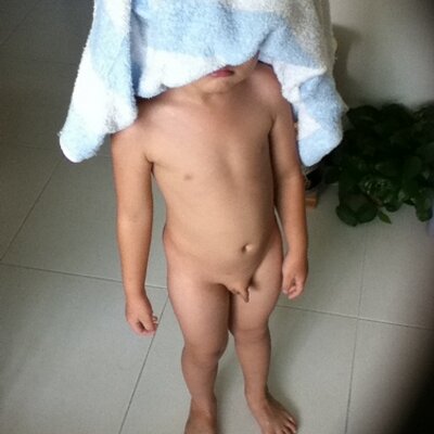Profile Picture of Joyce Woo (@tropicalcityst) on Twitter