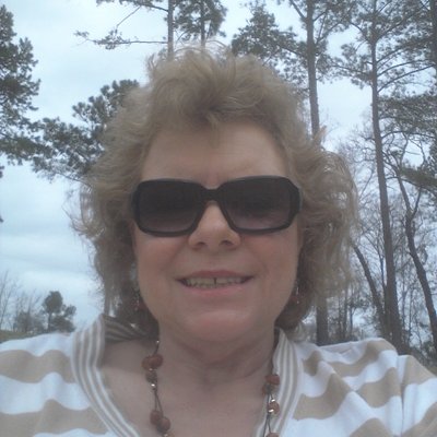 Profile Picture of Janet Garner (@oldmama1958) on Twitter