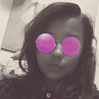 Profile Picture of Lorena Taylor (@StardustGibb) on Twitter