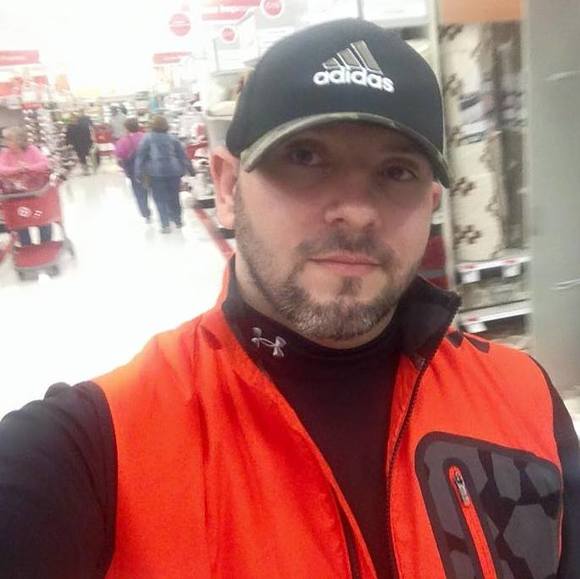 Profile Picture of Greg Jennifer ruppe (@jnt79) on Poshmark