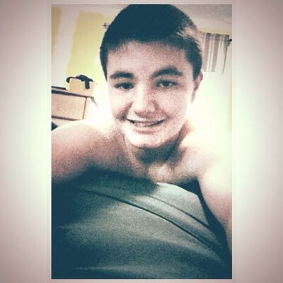 Profile Picture of Michael Carelli (@mikehockeybeast) on Twitter