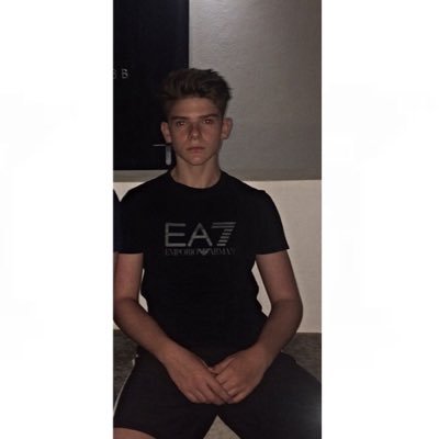 Profile Picture of Tom Kershaw (@kersh0604) on Twitter