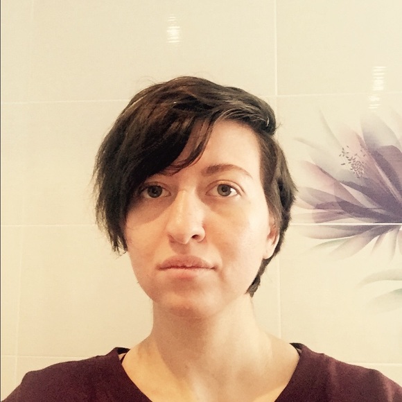 Profile Picture of Anne Itkin (@anneitkin92) on Poshmark