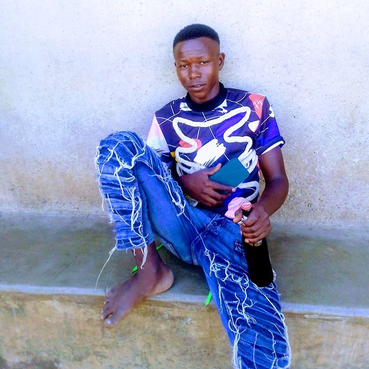 Profile Picture of larry deba (@larrydeba2) on Tiktok