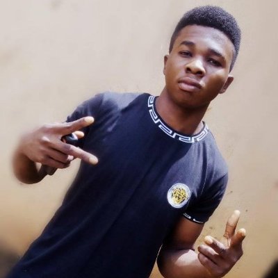 Profile Picture of Stephen_Bones (@StephenBones6) on Twitter