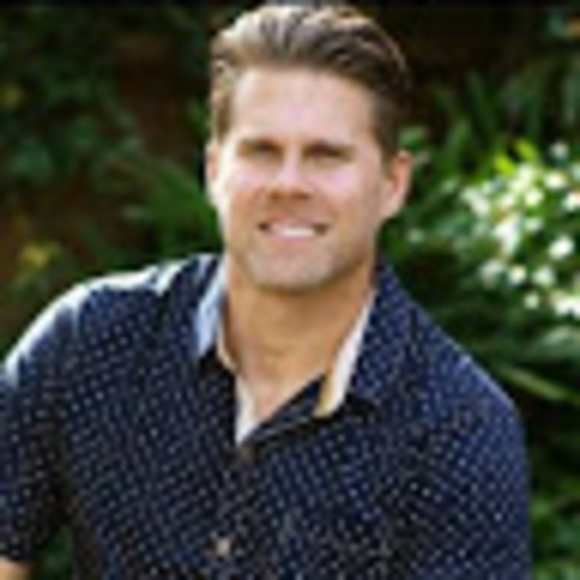 Profile Picture of Aaron Eshack (@eshack80) on Poshmark