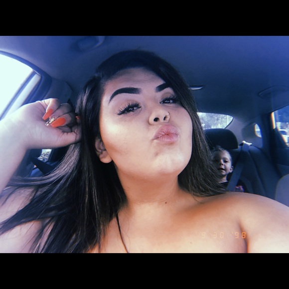 Profile Picture of Alena Brambila (@alenerss) on Poshmark