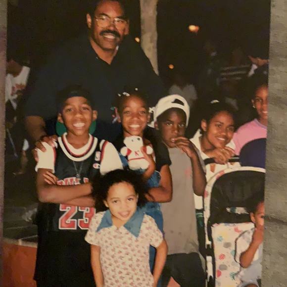 Profile Picture of Quentin Perry (@quentin213) on Poshmark