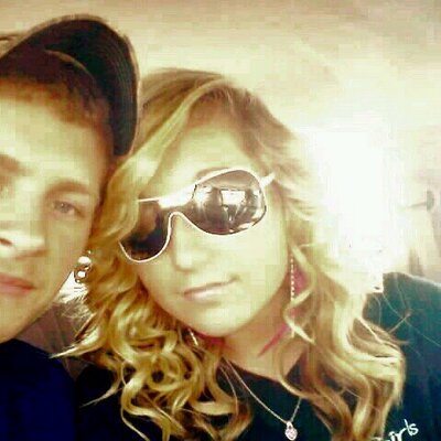 Profile Picture of Kelli Henderson (@KelliHe15492076) on Twitter