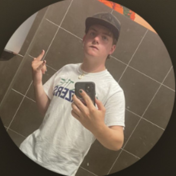 Profile Picture of Carson Tucker (@carsontuck69_) on Poshmark