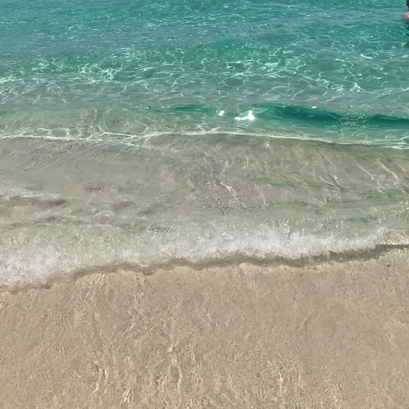 Profile Picture of Aashley Hettman (@ashleyhettman) on Poshmark