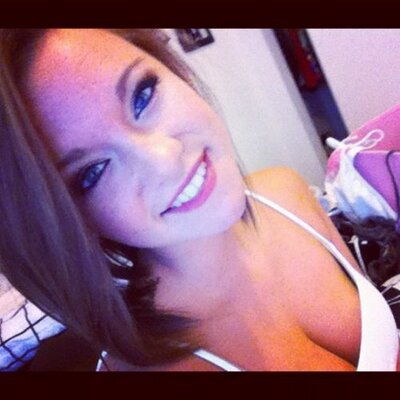 Profile Picture of Iris Benson (@irislove5627) on Twitter