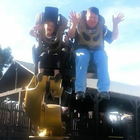 Profile Picture of Dustin Dolata (@dustin_dolata) on Poshmark