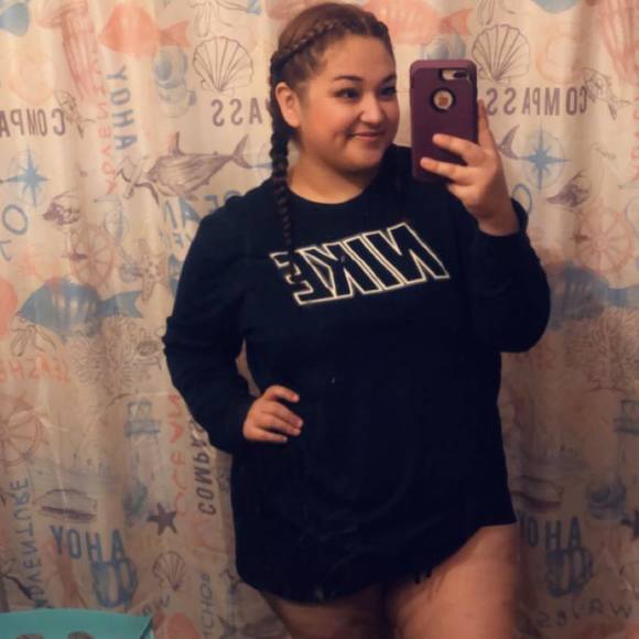 Profile Picture of Kathy Garcia (@kathyg95) on Poshmark