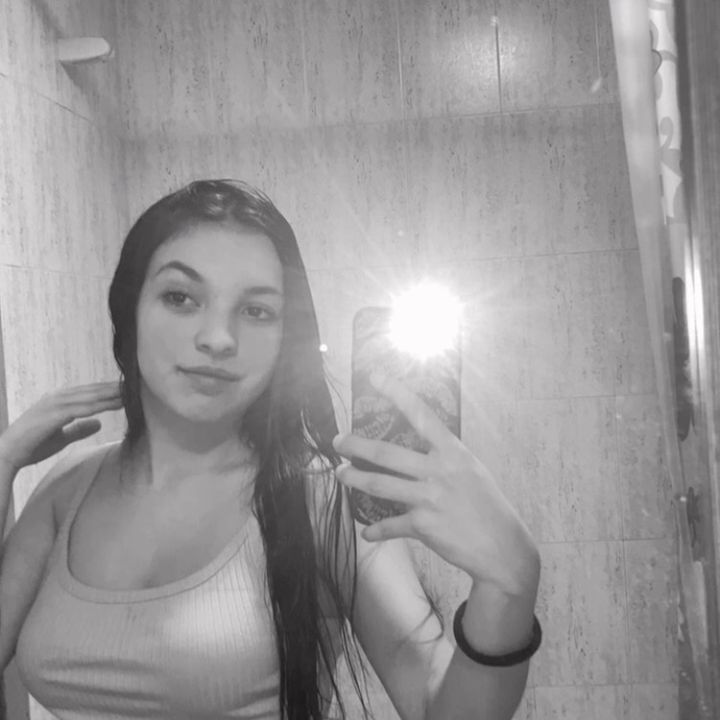 Profile Picture of 🥀 (@aroalarreta) on Tiktok