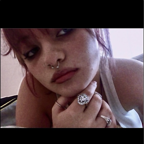 Profile Picture of Maddy Lavalla (@mlavalla0716) on Poshmark