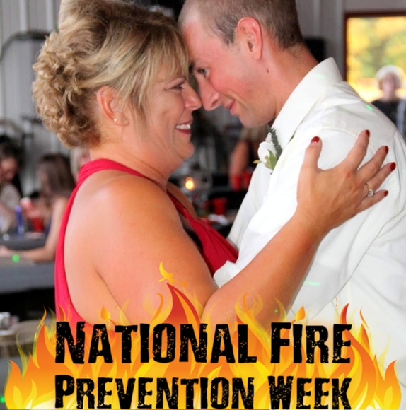 Profile Picture of Cindy Nichting (@nicksc) on Poshmark