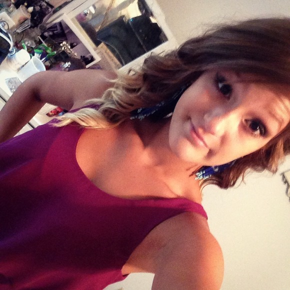 Profile Picture of Audrey Hinders (@auddiekay123) on Poshmark