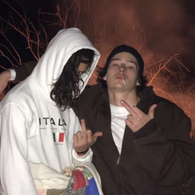 Profile Picture of Brandon Whitlock (@chickenpotcake_) on Twitter