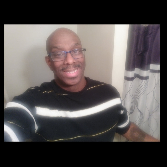 Profile Picture of Ray Cooley (@coolguyholla) on Poshmark