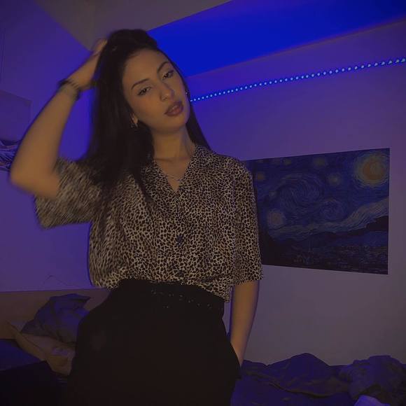 Profile Picture of Maria El guerrab (@eelgm) on Poshmark