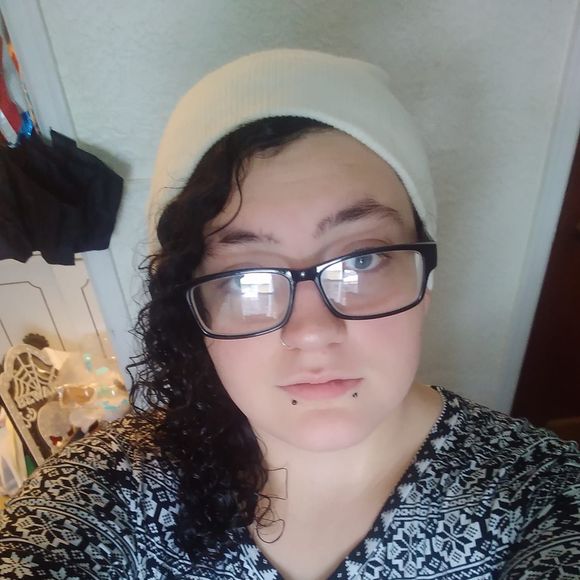 Profile Picture of Hailey Hudson (@xgothicfreakx) on Poshmark