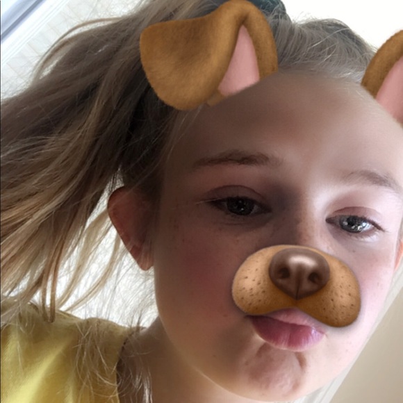 Profile Picture of Emmerson Gervis (@emmersongervis) on Poshmark